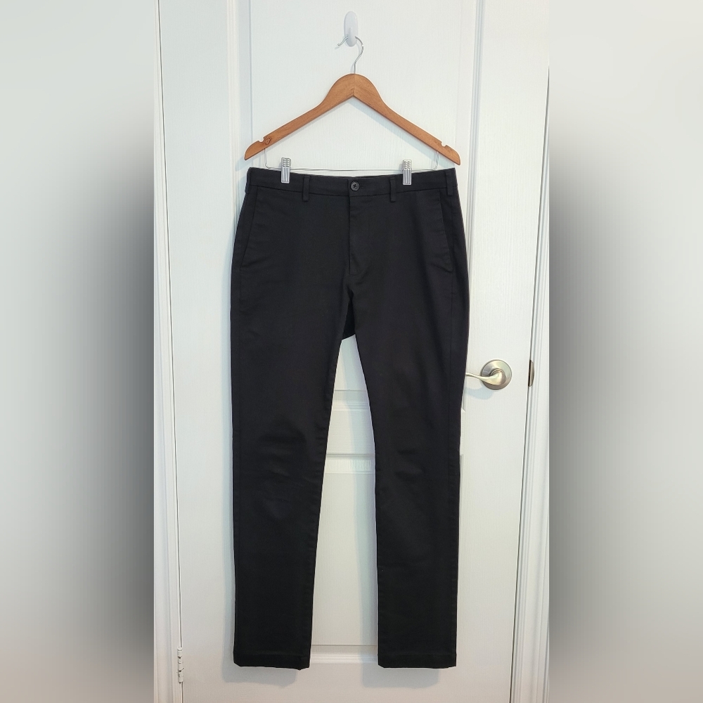 UNIQLO Men's Black Pants 31x34